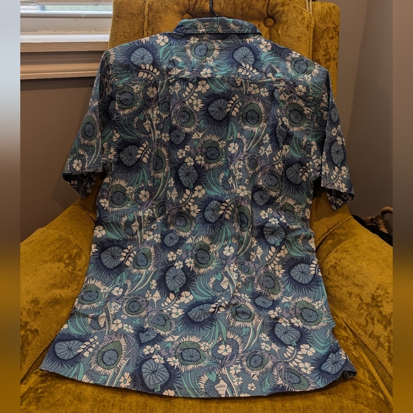 Patagonia Men's Button Up Shirt - Picture 2 of 7